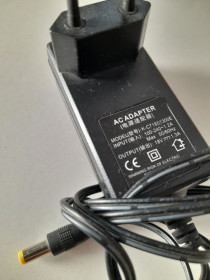 Зарядні пристрої Зарядные устройства ^/--/^ Блок живлення зарядне Mikrotik 18 /--/ V 1.3 /--/ A роутер ^_^^^ Блок питания зарядное Mikrotik 18 /--/ V 1.3 /--/ A роутер - фото фото фото