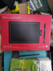 Графічні планшети Графические планшеты ^/--/^ # shop графічний планшет Wacom One red ^_^^^ #shop графический планшет Wacom One red - фото фото фото