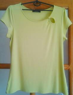 Футболки Футболки ^/--/^ 44-48= Приятная женская стретчевая футболка MARKS &amp; SPENCER! ^_^^^ 44-48 = Приємна жіноча третчева футболка MARKS &amp; SPENCER! - фото фото фото