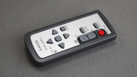 Пульти ДУ Пульты ДУ ^/--/^ Sony RMT-DSC /--/ 1 пульт дистанционного управления для камер SONY Cyber-shot DSC Вживане ^_^^^ Sony RMT-DSC /--/ 1 пульт дистанційного керування для камер SONY Cyber-shot DSC - фото фото фото