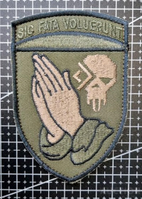 Інше Другое ^/--/^ Шеврон SIC FATA VOLURUNT, Так было угодно судьбе № 1360 ^_^^^ Шеврон SIC FATA VOLURUNT Долі No 1360 - фото фото фото