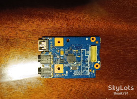 Інші комплектуючі Другие комплектующие ^/--/^ Плата Audio CardReader USB /--/ 2.0 LA /--/ 57 10785-1 /--/ M 48.4 /--/ PA /--/ 04.01 /--/ M ноутбука Lenovo B /--/ 570 B /--/ 575 V /--/ 570 Z /--/ 570 Z /--/ 575 - фото фото фото