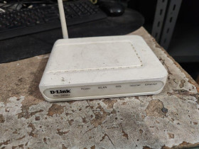 Маршрутизатори Маршрутизаторы ^/--/^ ADSL роутер D-Link DSL-2600 /--/ U № 242210105 ^_^^^ ADSL роутер D-Link DSL-2600 /--/ U No 242210105 - фото фото фото