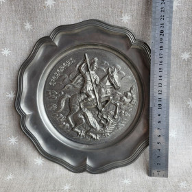 Інше Другое ^/--/^ Коллекционная тарелка St Georges (Святой Георгий), олово,  клеймо ^_^^^ Колективна тарілка St Georges (Святий Георгій), олово, клеймо - фото фото фото