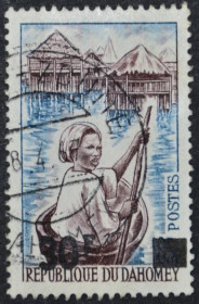 Інше Другое ^/--/^ Дагомея Туземка в пироге Надпечатка 1967 ^_^^^ Дагомея Туземка в пирігу Надпечатка 1967 - фото фото фото
