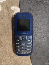 Samsung Samsung ^/--/^ Мобильный телефон Samsung GT-E /--/ 1200 /--/ M № 25290541 ^_^^^ Мобільний телефон Samsung GT-E /--/ 1200 /--/ M No 25290541 - фото фото фото