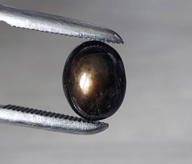 Сапфір Сапфир ^/--/^ Звездчатый сапфир черный 5.3 Ct  10.7 х 8.6 х 5 mm ^_^^^ Зірчастий сапфір чорний 5.3 Ct 10.7 х 8.6 х 5 mm - фото фото фото