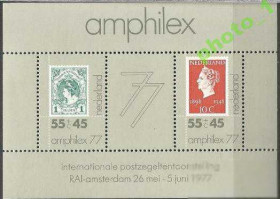 Бенілюкс Бенилюкс ^/--/^ Нидерланды 1977 первые марки бл. ^_^^^ 1977 — Нідерланди перші марки бл. - фото фото фото