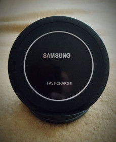 Зарядні пристрої Зарядные устройства ^/--/^ Пристрій швидкої зарядки SAMSUNG EP-NG /--/ 930 ^_^^^ Устройство быстрой зарядки SAMSUNG EP-NG /--/ 930 - фото фото фото