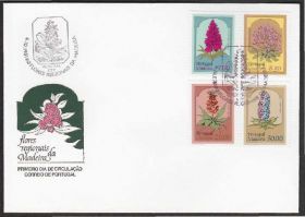 Португалія Португалия ^/--/^ Португалия Мадейра 1981 ФЛОРА МЕСТНЫЕ РАСТЕНИЯ ЦВЕТЫ ЭНДЕМИКИ БОТАНИКА ПРИРОДА КПД Mi.73-76 EUR 4.- ^_^^^ Португалія Мадейра 1981 ФЛОРА МІСЦЕВІ РАСТІННЯ КВІТИ ЕНДЕМІКИ БОТАНІКА ПРИРОДУ ККД Mi.73-76 EUR 4.- - фото фото фото