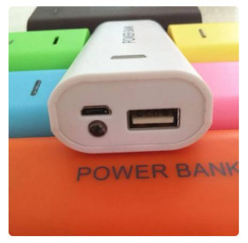 Зовнішні акумулятори (Power Bank) Внешние аккумуляторы (Power Bank) ^/--/^ Корпус повербанка з ліхтариком Павербанк для збірки на 2 акумулятори 18650 ^_^^^ Кейс вербанка с фонариком Павербанк для сборки на 2 аккумулятора 18650 - фото фото фото