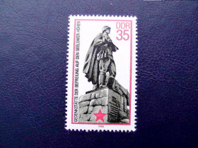 НДР, ФРН ГДР, ФРГ ^/--/^ Поштова марка Німеччина НДР &amp;quot; Памятник Воїну та меморіал на Зеловських висотах &amp;quot; 1985 рік ** ^_^^^ Почтовая марка Германия ГДР &amp;quot; Памятник Воину и мемориал на Зеловских высотах &amp;quot; 1985 год ** - фото фото фото