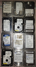 Жорсткі диски Жесткие диски ^/--/^ 32 HDD диски не працюючі на зч 40 /--/ гб 160 250 320 500 1000 1500 - 2 /--/ Тб 2.5 3.5  5400 7200 /--/ rpm ^_^^^ 32 HDD диски не работающие на зч 40 /--/ гб 160 250 320 500 1000 1500 - 2 /--/ Тб 2.5 3.5 5400 7200 /--/ rpm - фото фото фото