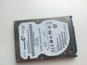 Жорсткі диски Жесткие диски ^/--/^ Seagate 500 /--/ GB 5400 /--/ rpm 16 /--/ MB ST /--/ 500 /--/ LT /--/ 012 2.5 SATA II - фото фото фото