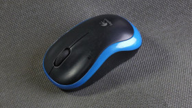 Миші Мыши ^/--/^ Беспроводная мышь Blue Logitech M /--/ 185 с USB ресивером Вживане ^_^^^ Blue Logitech M /--/ 185 з USB - фото фото фото