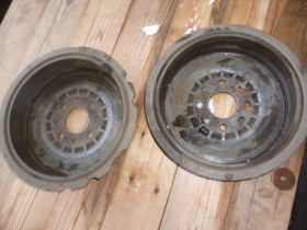 Гальмівні колодки Тормозные колодки ^/--/^ тормозной барабан ВАЗ 2101-07 неисправен ^_^^^ гальмівний барабан ВАЗ 2101-07 несправний - фото фото фото