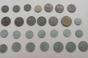 - - ^/--/^ Набір з 32 обігових радянських монет без повторів 1961-1991 рр. ^_^^^ Набор из 32 оборотных советских монет без повторов 1961-1991 гг. - фото фото фото