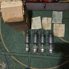 Радіолампи Радиолампы ^/--/^ Радиолампи тиратрони ТР /--/ 1-6/15, новие, с паспортами, синие штампи! Смотрите фото/описание. Лот 1 шт. ^_^^^ Радіолампі тиратроні ТР /--/ 1-6/15, нові, з паспортами, сині штампи! Дивіться фото / опис. Лот 1 шт. - фото фото фото