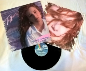 Платівки Пластинки ^/--/^ Tiffany - Hold An Old Friend&amp;apos;s Hand - 1988.   (LP). 12. Vinyl. Пластинка. Canada. ^_^^^ Tiffany — Hold An Old Friend&amp;apos;s Hand — 1988. (LP). 12. Vinyl. Платівка. Canada. - фото фото фото