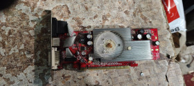 Відеокарти Видеокарты ^/--/^ Видеокарта ATI Radeon X /--/ 700 /--/ EZ 256 /--/ MB PCI-E № НР /--/ 230412102 ^_^^^ Відеокарта ATI Radeon X /--/ 700 /--/ EZ 256 /--/ MB PCI-E No НР /--/ 230412102 - фото фото фото