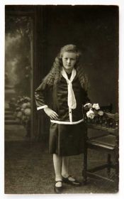Листи, фото Письма, фото ^/--/^ Старое фото Юная красавица Ханни 1920-е Германия ^_^^^ Старе фото Юна красуня Ханні 1920-і Німеччина - фото фото фото