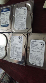 Жорсткі диски Жесткие диски ^/--/^ Жорсткі диски HDD 5 шт   (160  (Gb)*2 /--/ шт , 320 /--/ Gb, 80 /--/ Gb, 40 Gb)) ^_^^^ HDD 160 (Gb)*2 /--/ шт, 320 (Gb), 80 (Gb), 40 (Gb) - фото фото фото