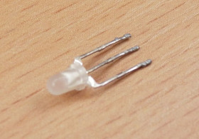 Інше Другое ^/--/^ LED 3 мм Світлодіод Red Green загальний анод 3 /--/ pin гарантія ^_^^^ LED 3 мм Светодиод Red Green общий анод 3 /--/ pin гарантия - фото фото фото