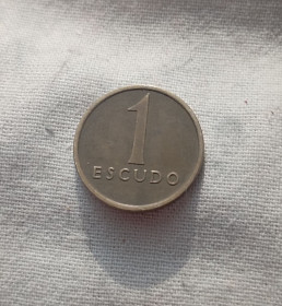 Португалія Португалия ^/--/^ Португалия  1 эскудо 1985 г. ^_^^^ Португалія 1 ескудо 1985 - фото фото фото