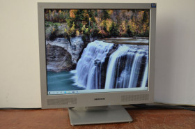Інші виробники Другие производители ^/--/^ МОНІТОР TFT 19&amp;apos;&amp;apos; LCD Medion MD 30219! МегаSALE! ^_^^^ МОНИТОР TFT 19&amp;apos; LCD Medion MD 30219! МегаSALE! - фото фото фото