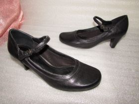 Туфлі Туфли ^/--/^ ТУФЛИ НА УСТОЙЧИВОМ КАБЛУКЕ 100% НАТУРАЛЬНАЯ КОЖА~CLARKS~р 38-38,5 ^_^^^ ТУФЛІ НА ПОСТОЧНОМУ КАБЛУКУ 100% НАТУРАЛЬНА КОЖА~CLARKS~р 38-38,5 - фото фото фото