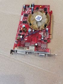Відеокарти Видеокарты ^/--/^ Видеокарта MSI RX /--/ 1300-TD /--/ 256 /--/ E PCI Express x /--/ 16 256 /--/ mb DDR /--/ 2 - фото фото фото
