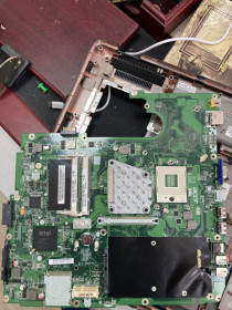 Материнські плати Материнские платы ^/--/^ Acer emachine G /--/ 520 материнска плата ^_^^^ Acer emachine G /--/ 520 материнська плата - фото фото фото