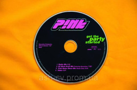 Музичні диски Музыкальные диски ^/--/^ Музичний диск CD. PINK - Get the party started ^_^^^ Музыкальный диск CD. PINK - Get the party started - фото фото фото