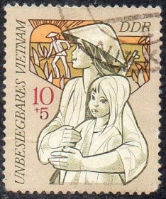 Інші країни Другие страны ^/--/^ НДР 1971 - Непереможний В&amp;apos;єтнам  (Гб) ^_^^^ ГДР 1971 - Непобедимый Вьетнам (Гб) - фото фото фото
