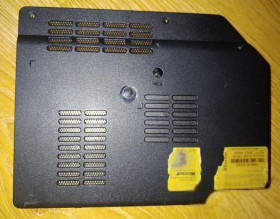 Корпуса Корпуса ^/--/^ Крышка отсека ноутбука Asus A /--/ 8 X /--/ 80 Z /--/ 99 и других моделей ^_^^^ Дах відсіку ноутбука Asus A /--/ 8 X /--/ 80 Z /--/ 99 та інших моделей - фото фото фото