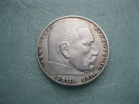 Германія (-) Германия (-) ^/--/^ ГЕРМАНИЯ.2 Марки 1939 г F, Гинденбург ТРЕТИЙ РЕЙХ. СЕРЕБРО.Состояние!. Нечаста ! ^_^^^ Германія.2 Марки 1939 р F, Гінденбург третій Рейх. СЕРЕБРО. Стан! Нечаста! - фото фото фото