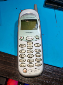 Motorola Motorola ^/--/^ ЛОТ Мобільний телефон Motorola Timeport P /--/ 7389 під відновлення або запчастини від 1 гривні БЕЗ РЕЗЕРВУ! ^_^^^ ЛОТ Мобильный телефон Motorola Timeport P /--/ 7389 под восстановление или запчасти от 1 гривны БЕЗ РЕЗЕРВА! - фото фото фото