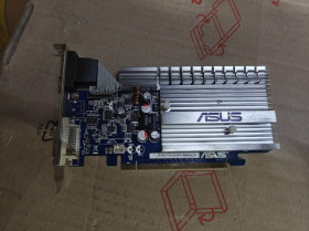 Відеокарти Видеокарты ^/--/^ Видеокарта Asus GeForce 8400 GS 512 /--/ MB GDDR /--/ 2 64 /--/ bit PCI-E № 262001202 ^_^^^ Видеокарта Asus GeForce 8400 GS 512 /--/ MB GDDR /--/ 2 64 /--/ bit PCI-E No 262001202 - фото фото фото