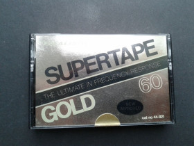 Касети Кассеты ^/--/^ Аудиокассета Realistic Supertape Gold C /--/ 60 ^_^^^ Realistic Supertape Gold C /--/ 60 - фото фото фото