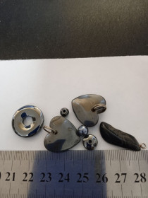 Намистини, стрази Бусины, стразы ^/--/^ Изделия из гематита и соколиного глаза. ^_^^^ Вироби з гематиту і соколиного ока. - фото фото фото