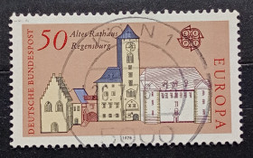 Архітектура Архитектура ^/--/^ Германия 1978 г - EUROPA  (CEPT).  Старая ратуша  (Altes Rathaus). Регенсбург, гаш ^_^^^ Німеччина 1978 — EUROPA (CEPT). Стара ратуша (Altes Rathaus). Регенсбург, гаш - фото фото фото