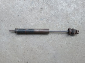 Амортизатори Амортизаторы ^/--/^ Амортизатор мерседес 115  ( плаксун )  ( 115 323 13 00 mercedes ) ^_^^^ Амортизатор мерседес 115 ( плаксун) ( 115 323 13 00 mercedes) - фото фото фото