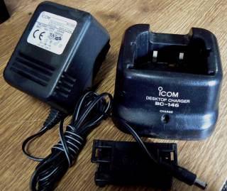 Рації, радіостанції Рации, радиостанции ^/--/^ Зарядка Icom BC-146 ^_^^^ Зарядка Icom BC-146 для IcomУценка-30% - фото фото фото
