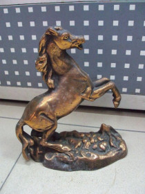 Статуетки, Скульптури, Фігурки, Фарфор Статуэтки, Скульптуры, Фигурки, Фарфор ^/--/^ Фигура шпиатр конь лошадь помеднение высота 24 см №11376 ^_^^^ Фігура шпіатр кінь кінь уповільнення висота 24 см No /--/ 11376 - фото фото фото
