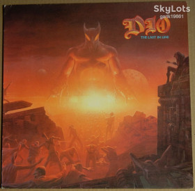 Платівки Пластинки ^/--/^ Dio – The Last In Line  (Vertigo – 822 366-1, Holand) inner sleeve NM-/EX+ ^_^^^ Dio - The Last In Line (Vertigo - 822 366-1, Holand) inner sleeve NM-/EX+ - фото фото фото