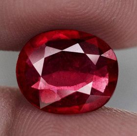 Рубін Рубин ^/--/^ Рубин  4.92 Ct.  11.7 x 10 x 3.8 mm ^_^^^ Рубін 4.92 Ct. 11.7 x 10 x 3.8 mm - фото фото фото