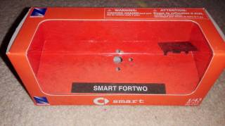 : Закордонні : Зарубежные ^/--/^ 1/43 Коробка от модели SMART FORTWO. New Ray. Новая, идеальная. ^_^^^ Коробка від моделі SMART FORTWO. New Ray. Нова, ідеальна. - фото фото фото