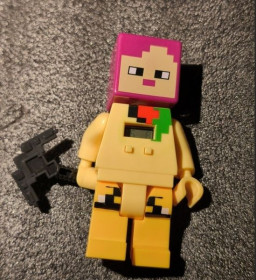 Інше Другое ^/--/^ * Дитяча ігрова фігурка Minecraft Майнкрафт з зброєю Мисливиця з вбудованим годинником ^_^^^ Детская игровая фигурка Minecraft Майнкрафт с оружием Охотница со встроенными часами - фото фото фото