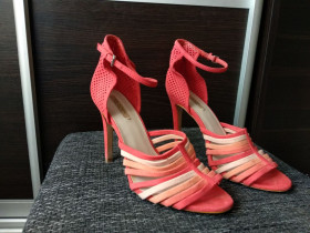 Босоніжки Босоножки ^/--/^ Босоножки,женские ZARA!  39 /--/ р. ^_^^^ Босоніжки, жіночі ZARA! 39 /--/ р. - фото фото фото