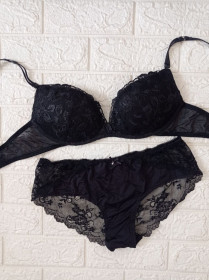 Бюстгальтери Бюстгальтеры ^/--/^ Intimissimi Комплект бюстгальтер трусики р.80/b /--/ 46 - фото фото фото